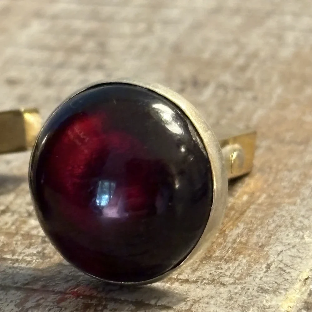 Swank Round Cufflinks Red Dark Red Gold‎ Tone Lucite Acrylic Men's Retro Signed